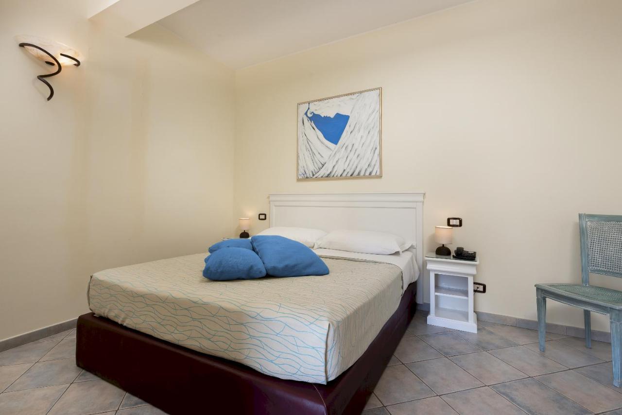 Hotel Riviera San Vito Lo Capo Bagian luar foto